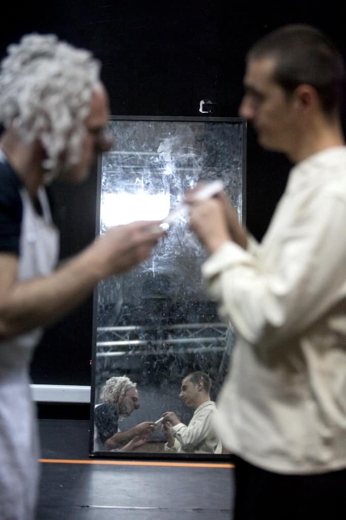 jpg/Residence_d_artiste_espace_Peripherique_Villette_-_LUDOR_ET_CONSORT_c_Enrico_Bartolucci_2011_014_1018_4428.jpg