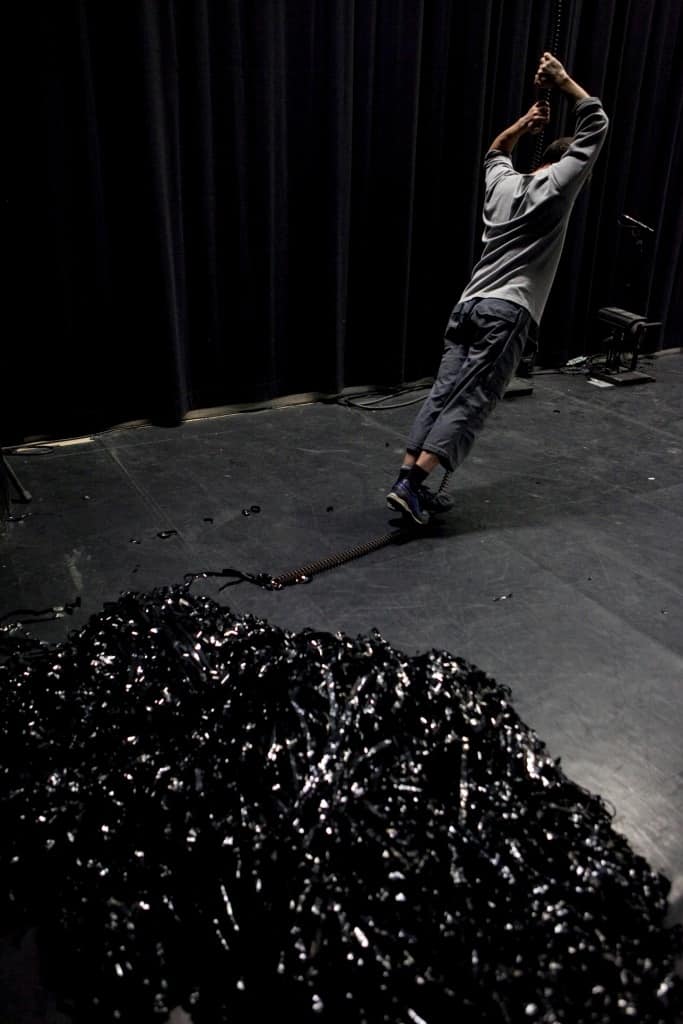 jpg/Residence_d_artiste_espace_Peripherique_Villette_-_TANGUY_SIMMONEAUX_c_Enrico_Bartolucci_2011_014_0923_1193.jpg