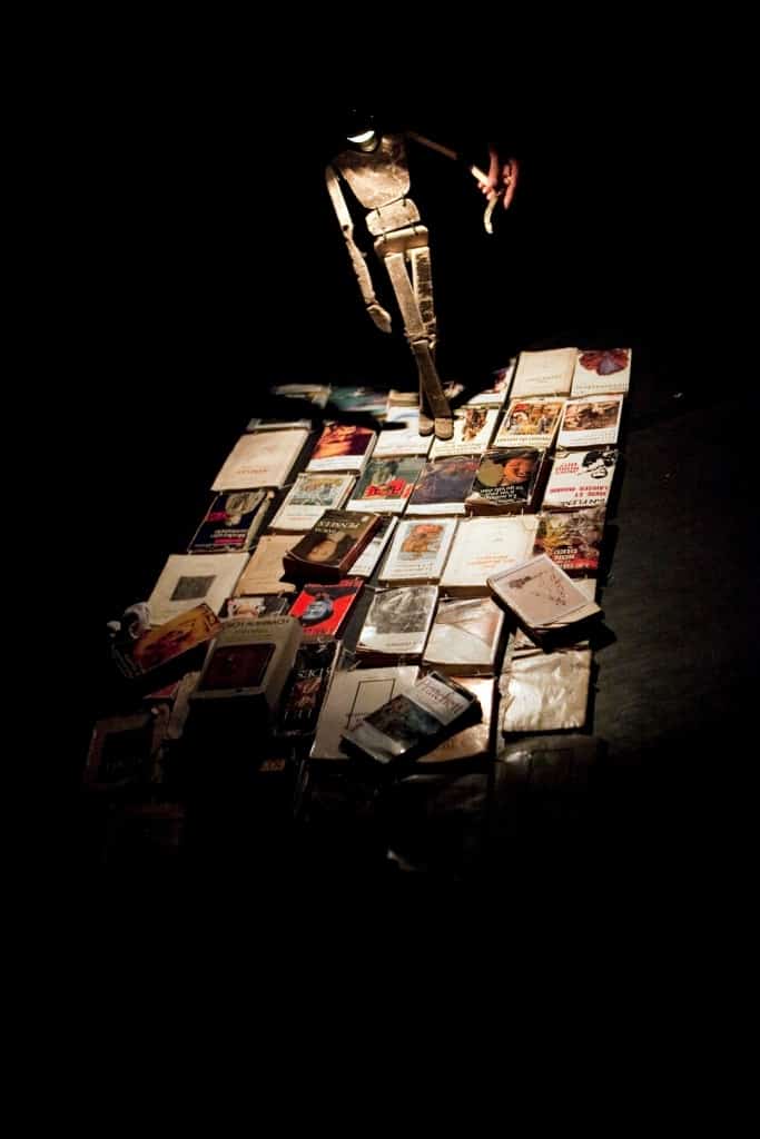 jpg/Residence_d_artiste_espace_Peripherique_Villette_-_THEATRE_QUI_c_Enrico_Bartolucci_2011_014_0909_0146.jpg