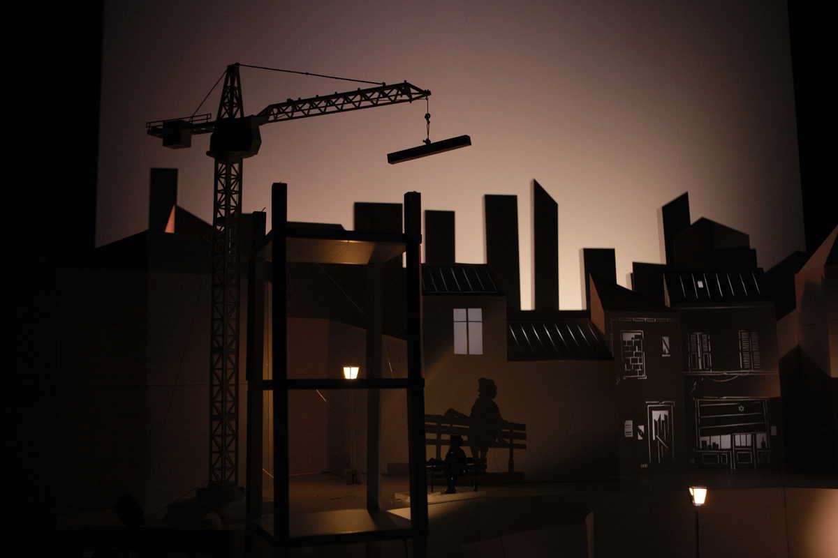 jpg/Vieille_ville_Les_Somnambules_-_R_Les_ombres_porte_ues.jpg